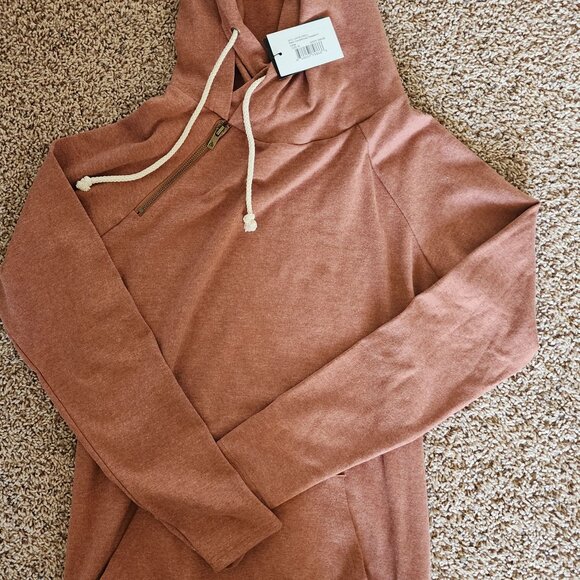 Basic Doublehood - Cedar - Picture 1 of 3